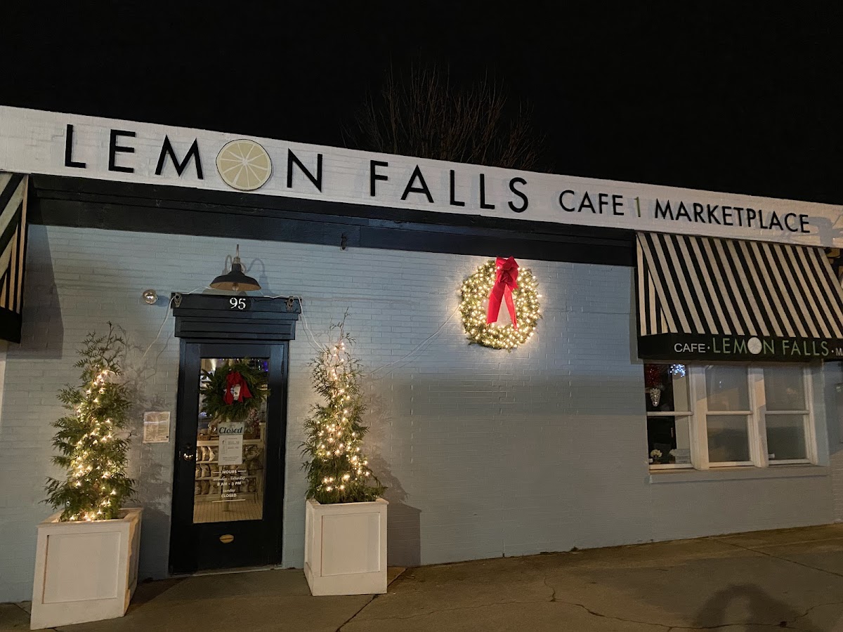 Lemon Falls Cafe/marketplace Photos 2